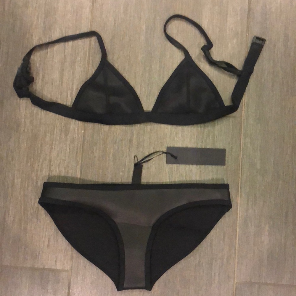 Triangl top and bottom